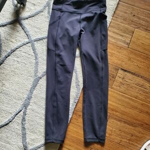 Lululemon size 6 leggins excellent condition